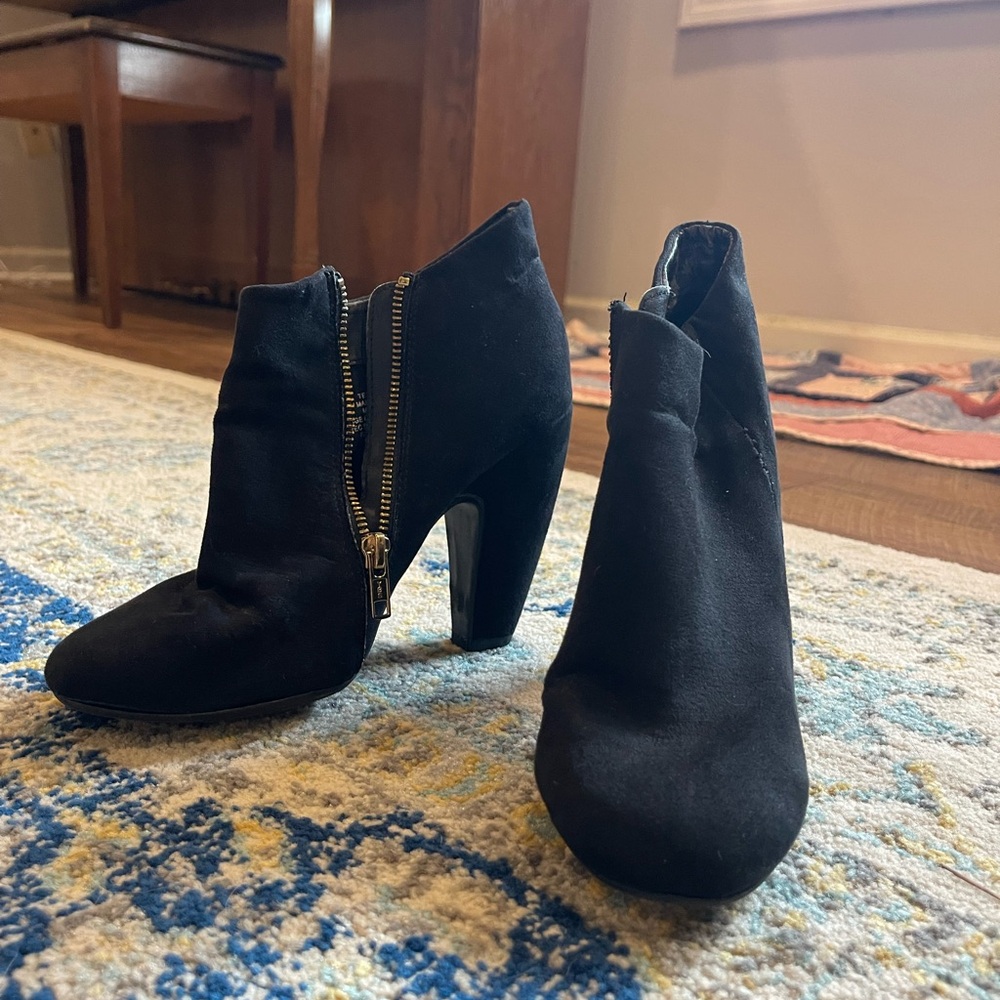 Elegant Black Ankle Boots